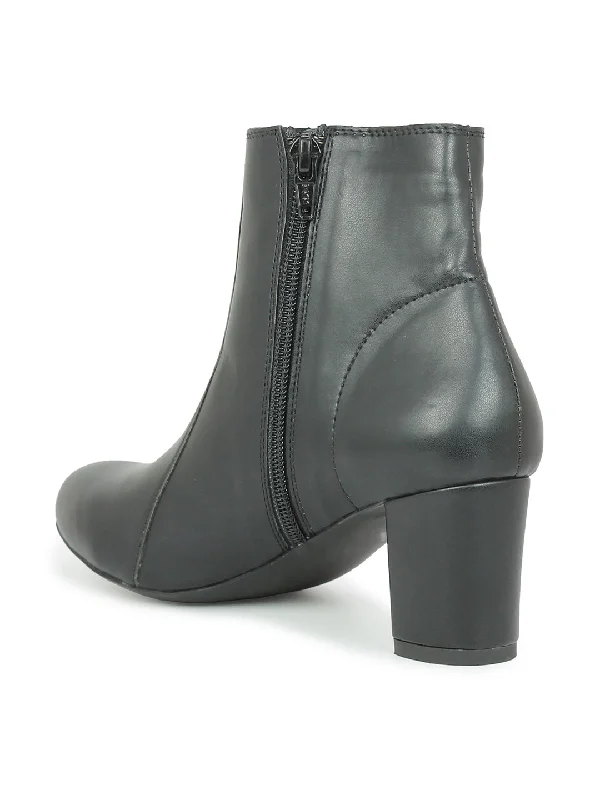 Women Black Solid Block Heeled Boots