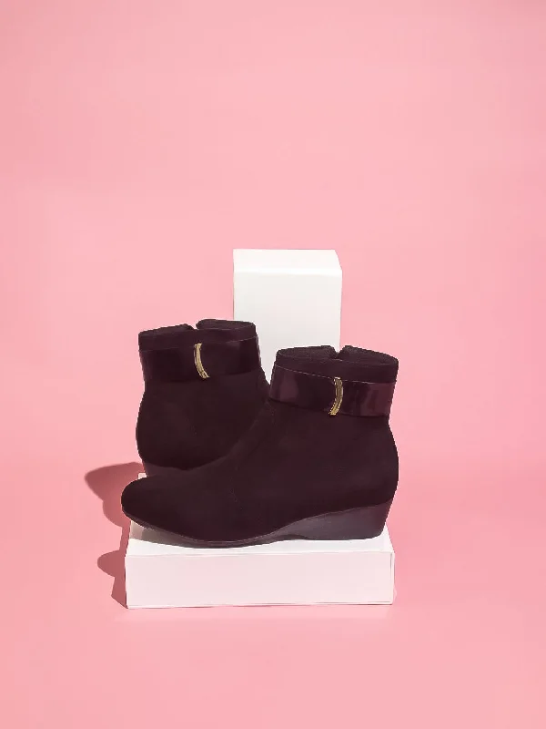 Women Black Wedge Heel Regular Boots