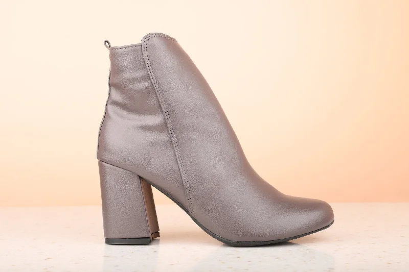 Women Grey Solid Block Heeled Boots